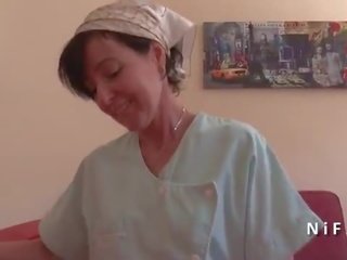 Prancūziškas mama vilioja moksleivis ir suteikia jos šikna 10 min po rimingas